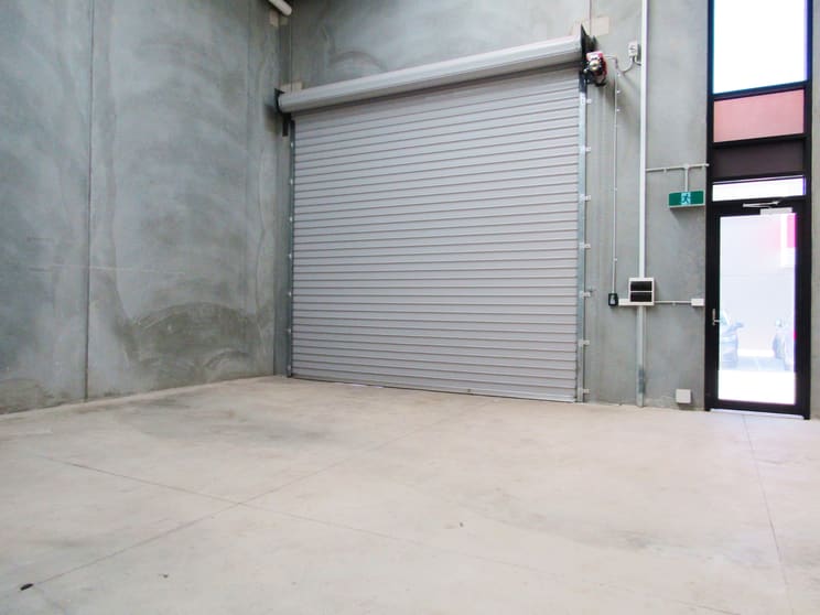 Click to view all images 3/72 Logistics Street Keilor Park VIC 3042 - Image 3