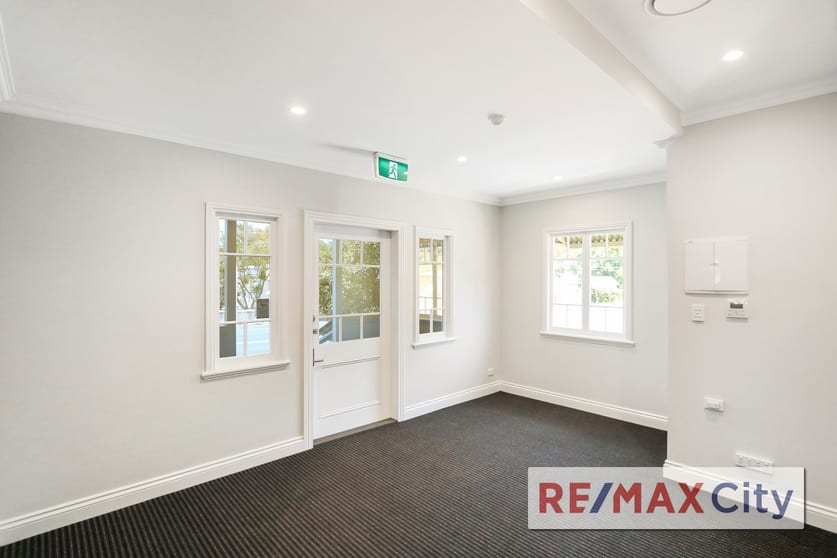 Click to view all images 102 Waterworks Road Ashgrove QLD 4060 - Image 2