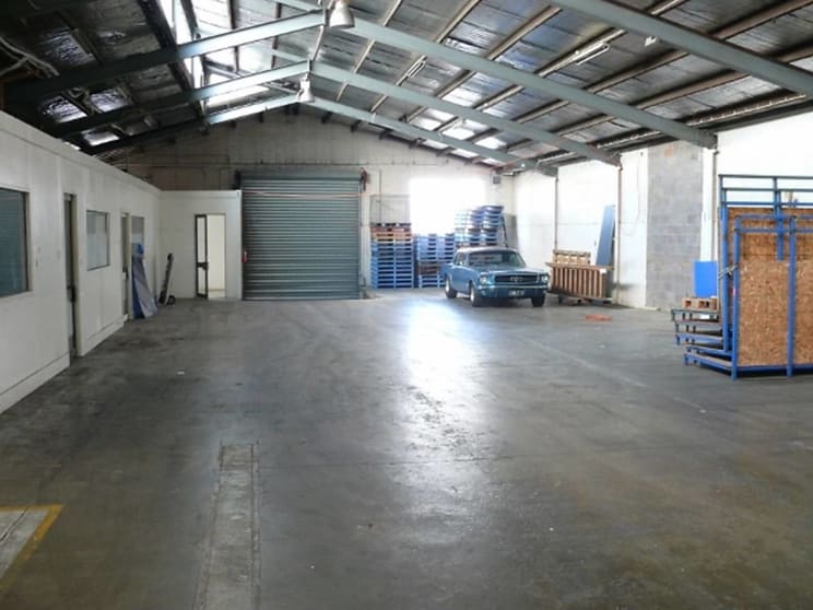 Click to view all images 12 Helen Street Heidelberg West VIC 3081 - Image 3