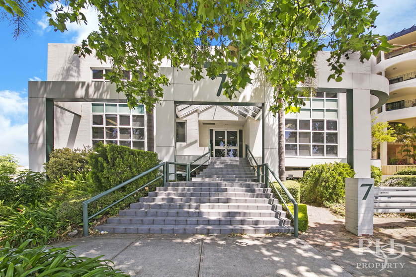 Click to view all images 8a/7 Kintail Road Applecross WA 6153 - Image 3