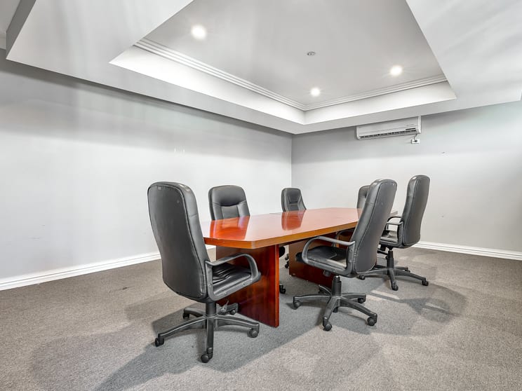 Click to view all images 67 Derelle Street Woolloongabba QLD 4102 - Image 3