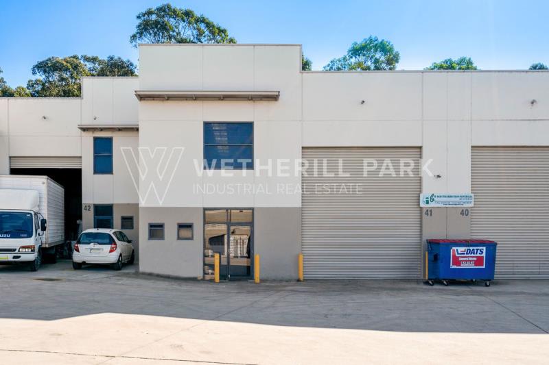 Click to view all images Smithfield NSW 2164 - Image 1