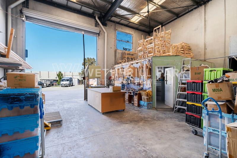 Click to view all images Smithfield NSW 2164 - Image 3