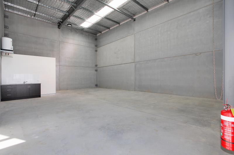 Click to view all images 5 - 7 Enterprise Close West Gosford NSW 2250 - Image 2