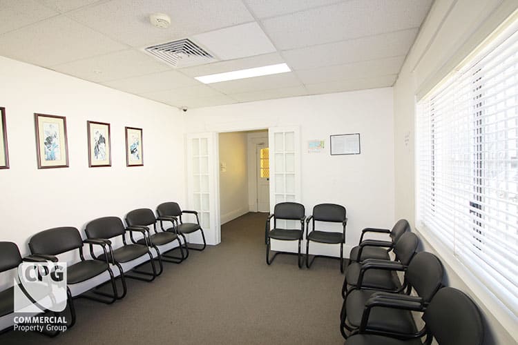 Click to view all images 48 Kitchener Parade Bankstown NSW 2200 - Image 2