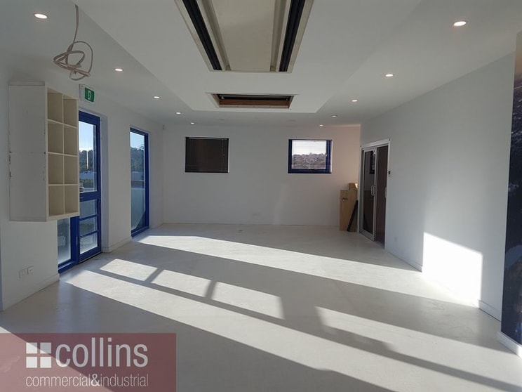 Click to view all images 2/294 Bolton St Eltham VIC 3095 - Image 2