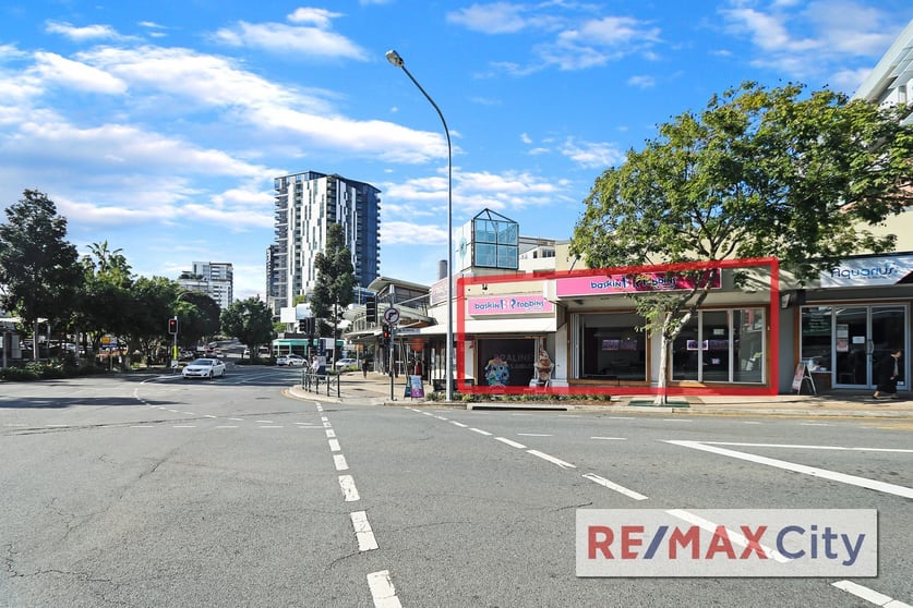 Click to view all images 2B/220 Melbourne Street South Brisbane QLD 4101 - Image 2