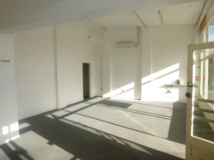 Click to view all images Unit 1, 9 Dampier Street Warrane TAS 7018 - Image 3