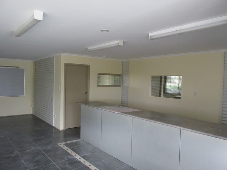 Click to view all images 1591-1593 Booral Road Urangan QLD 4655 - Image 2