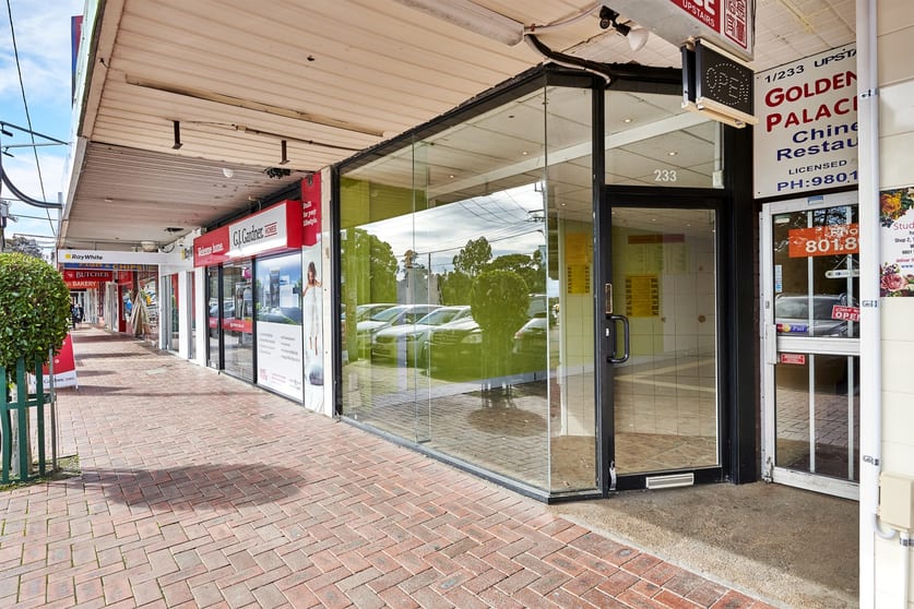 Click to view all images 233 Stud Road Wantirna South VIC 3152 - Image 3