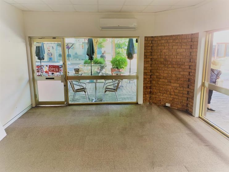 Click to view all images Shop 2/Shop 2, 168-172 George Street Windsor NSW 2756 - Image 2