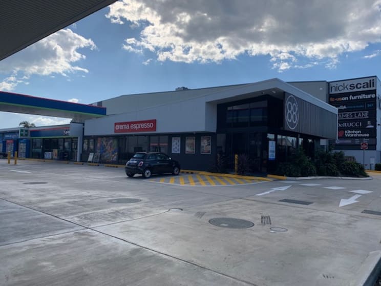 Click to view all images Drive Thru/88 Bundall Road Bundall QLD 4217 - Image 2