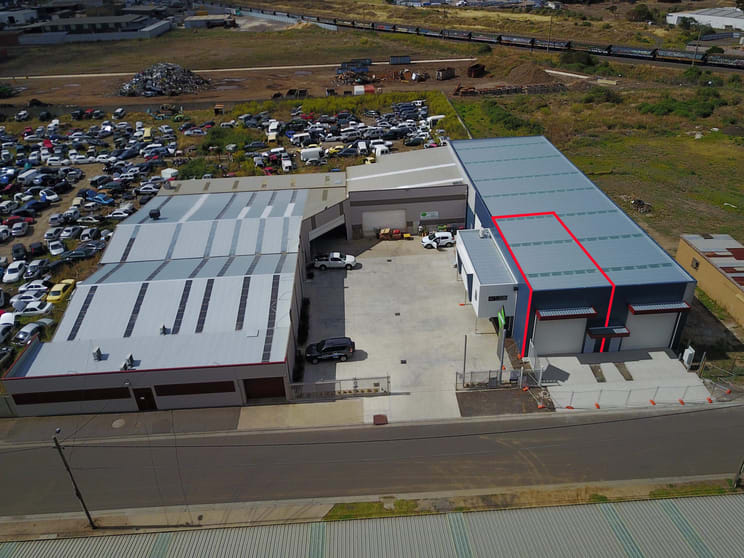 Click to view all images 9/15-21 Armstrong Street North Geelong VIC 3215 - Image 2