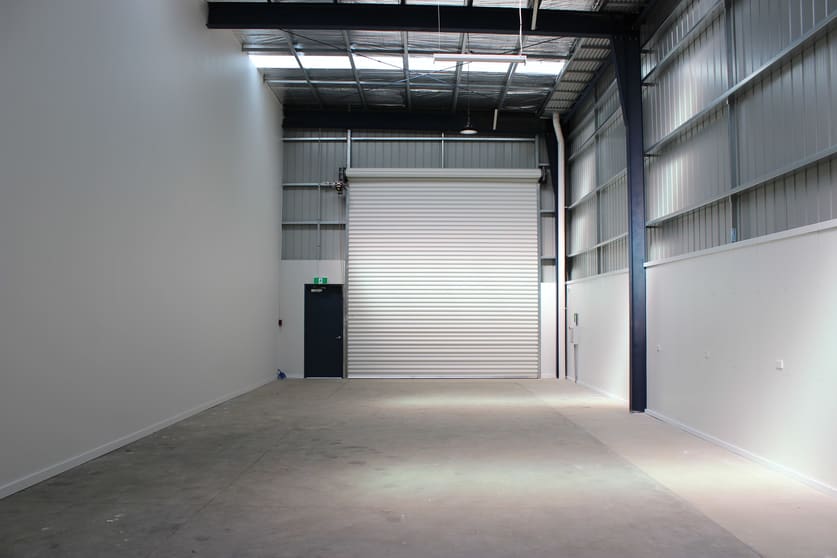 Click to view all images 9/15-21 Armstrong Street North Geelong VIC 3215 - Image 3