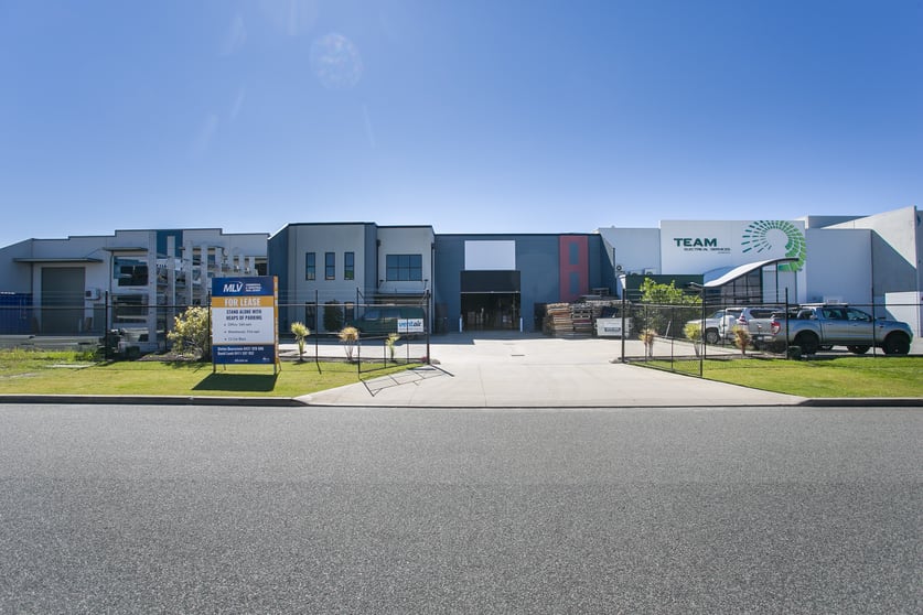 Click to view all images 46 Tacoma Circuit Canning Vale WA 6155 - Image 2