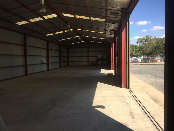 Click to view all images 10 Dillon Street Cobram VIC 3644 - Image 3