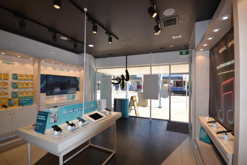 Click to view all images Front/138 Main Street Mornington VIC 3931 - Image 3