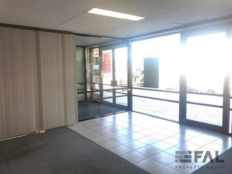 Click to view all images Unit 1/37 Station Road Indooroopilly QLD 4068 - Image 3