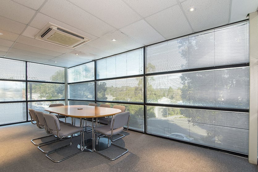Click to view all images 8 Candlebark Court Research VIC 3095 - Image 3