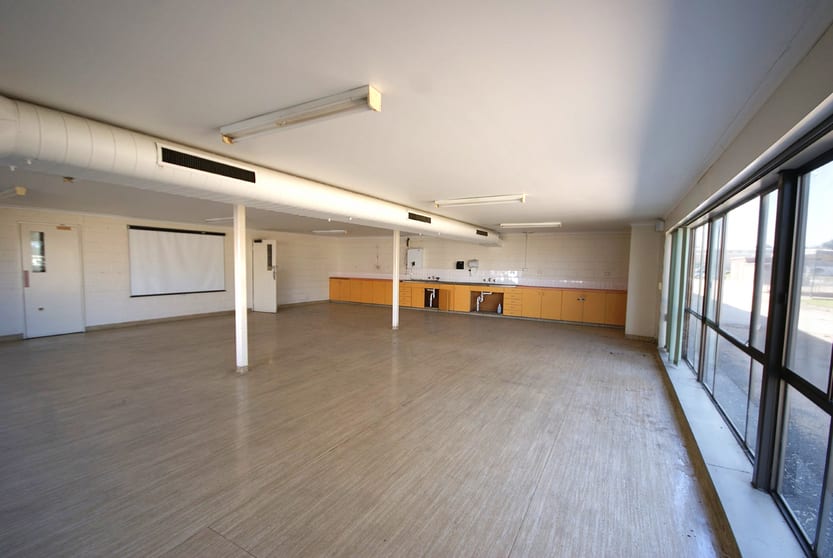 Unit B/931 Garland Avenue Albury NSW 2640 - Image 2