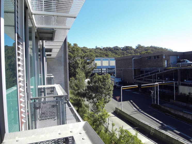 Click to view all images 115/117 Old Pittwater Road Brookvale NSW 2100 - Image 3