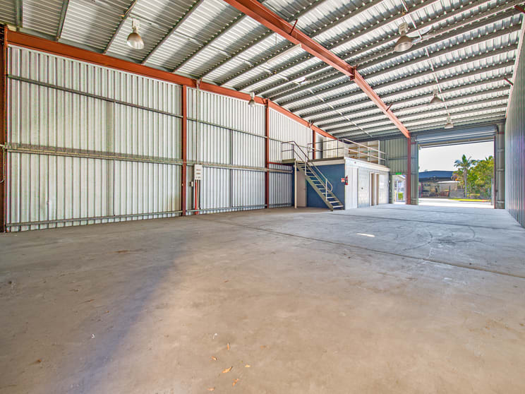 Click to view all images 2/2 Spine Street Sumner QLD 4074 - Image 2