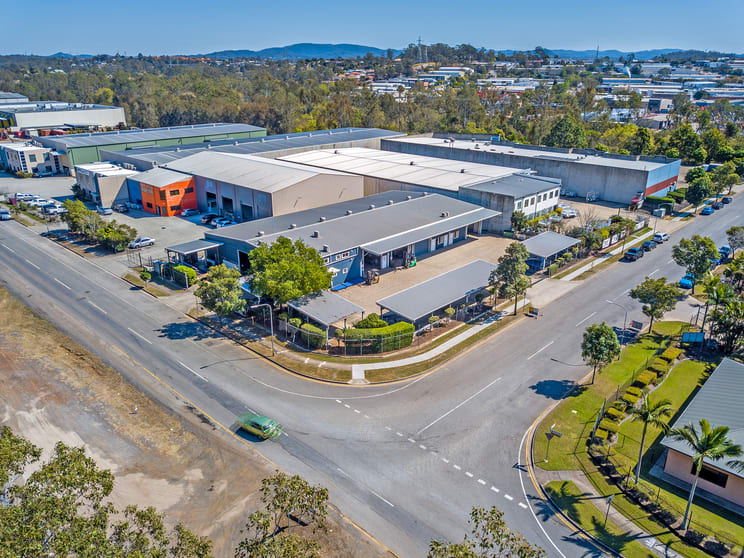 Click to view all images 2/2 Spine Street Sumner QLD 4074 - Image 1