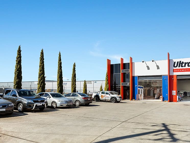 Click to view all images Unit 1/308-322 Old Geelong Road Hoppers Crossing VIC 3029 - Image 1