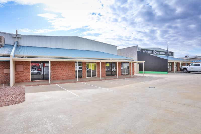 Click to view all images 50 Seventh Street East Mildura VIC 3500 - Image 3