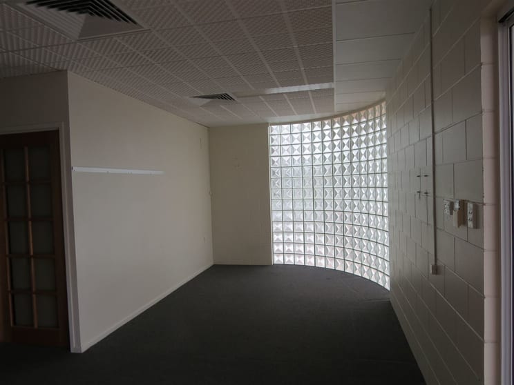 18/54-60 Queen Street Ayr QLD 4807 - Image 3
