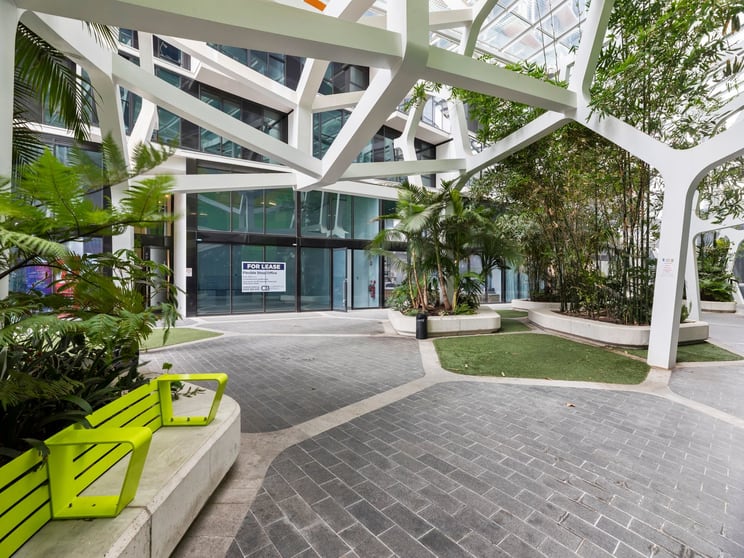 Click to view all images R4/551 Swanston Street Carlton VIC 3053 - Image 1