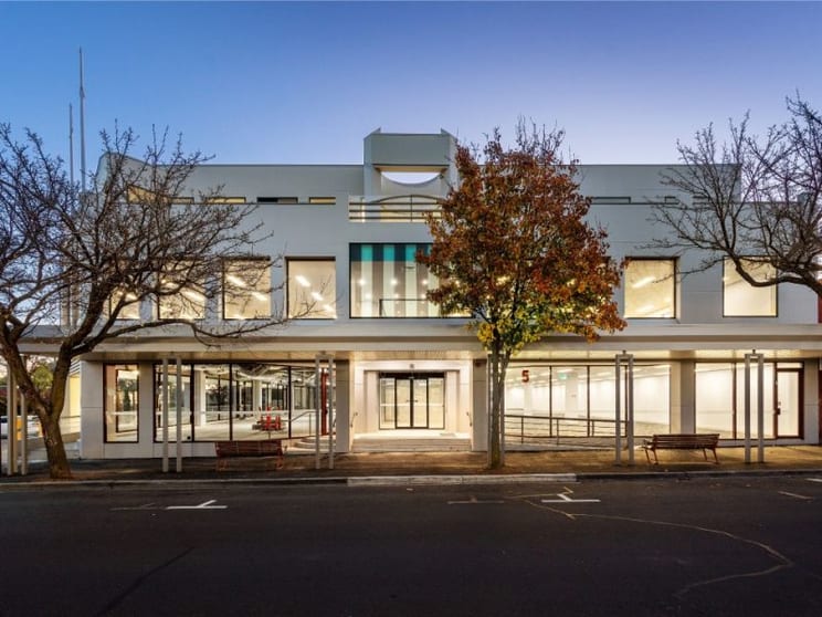 Click to view all images 3 - 7 Hamilton Street Mont Albert VIC 3127 - Image 2
