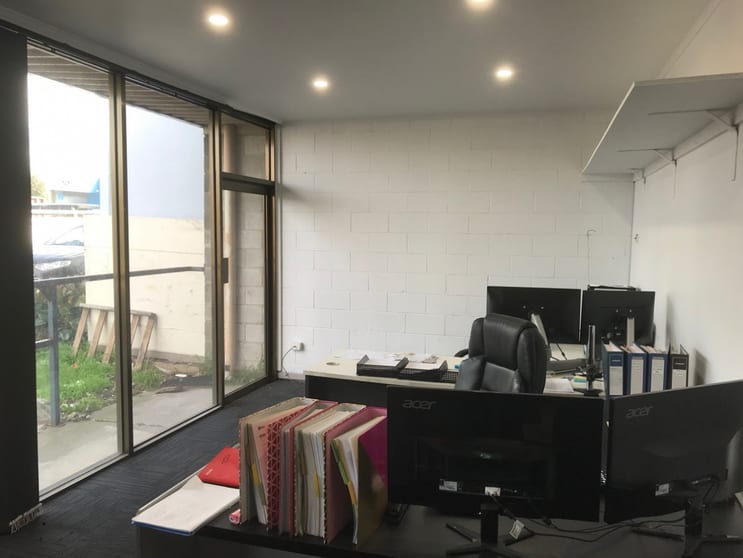 Click to view all images B/7 Superior Drive Dandenong South VIC 3175 - Image 2