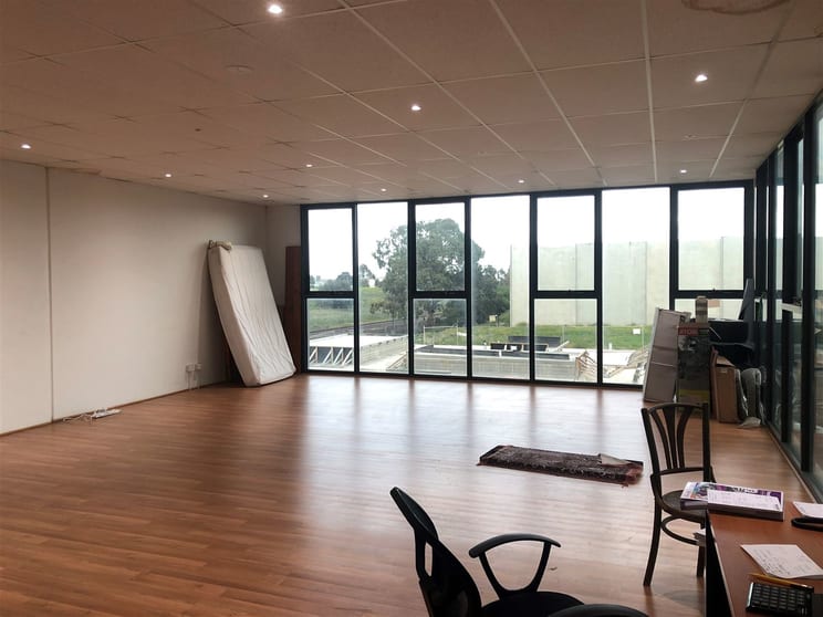 Click to view all images 2/38 Zakwell Court Coolaroo VIC 3048 - Image 3