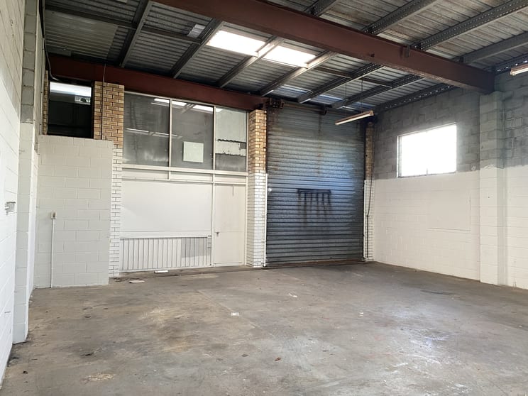 Click to view all images 8/7 Paisley Drive Lawnton QLD 4501 - Image 3