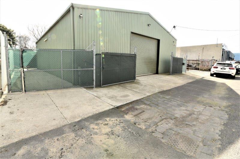 Click to view all images 11 Little Hyde St Yarraville VIC 3013 - Image 3
