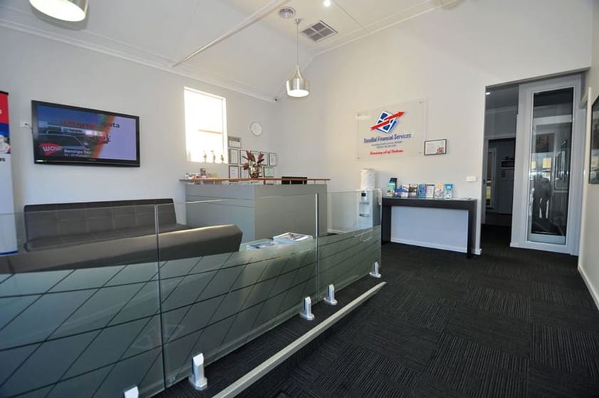 Click to view all images 112-114 High Street Bendigo VIC 3550 - Image 2