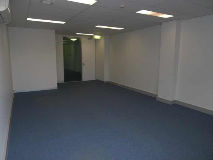 Click to view all images 28/204 Dryburgh Street North Melbourne VIC 3051 - Image 2