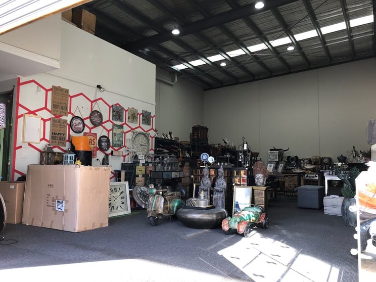 Click to view all images 2/21 Lentini Street Hoppers Crossing VIC 3029 - Image 2