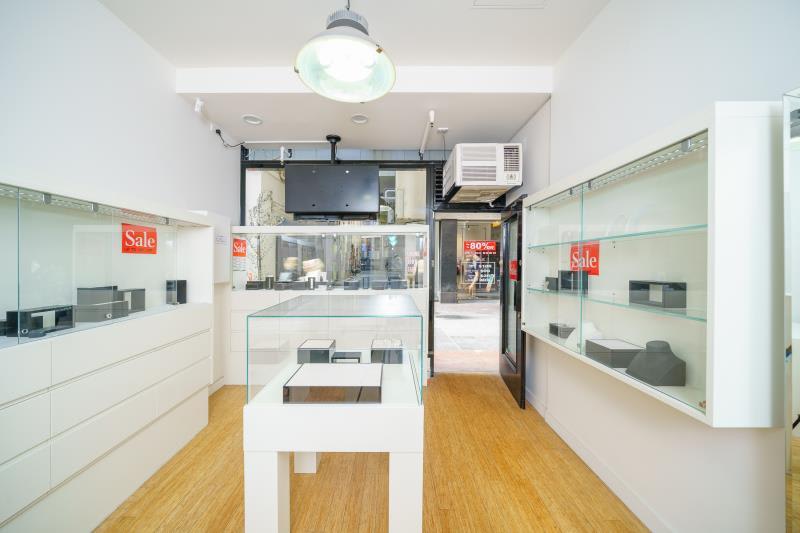 Click to view all images 14 Howey Place Melbourne VIC 3000 - Image 3