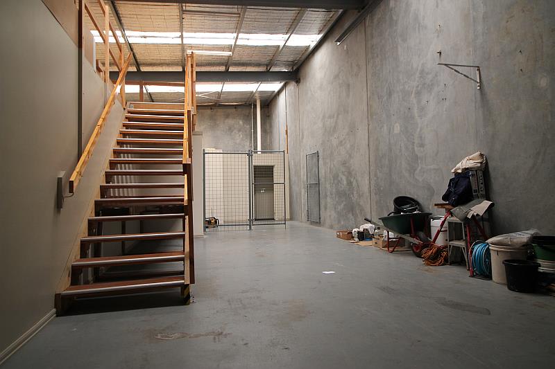 Click to view all images 3/2 Colrado Court Hallam VIC 3803 - Image 3