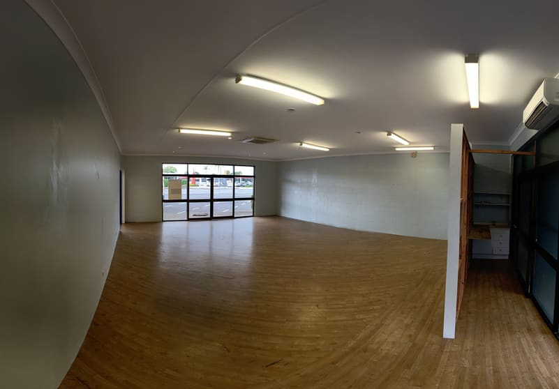 Click to view all images 2/214 Mulgrave Road Westcourt QLD 4870 - Image 2