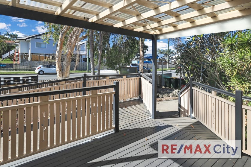 Click to view all images 31 Samuel Street Camp Hill QLD 4152 - Image 3