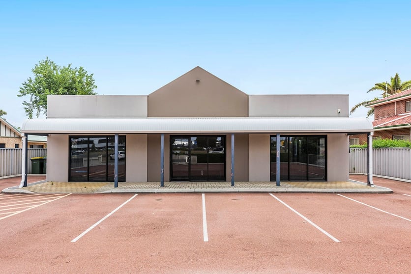 Click to view all images 26 Railway Parade Midland WA 6056 - Image 1
