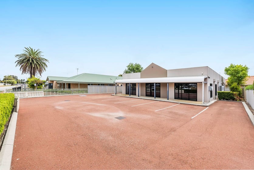 Click to view all images 26 Railway Parade Midland WA 6056 - Image 2
