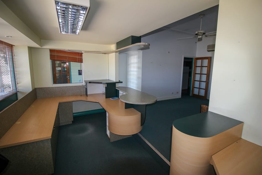 Click to view all images 3/192 Mulgrave Road Westcourt QLD 4870 - Image 2