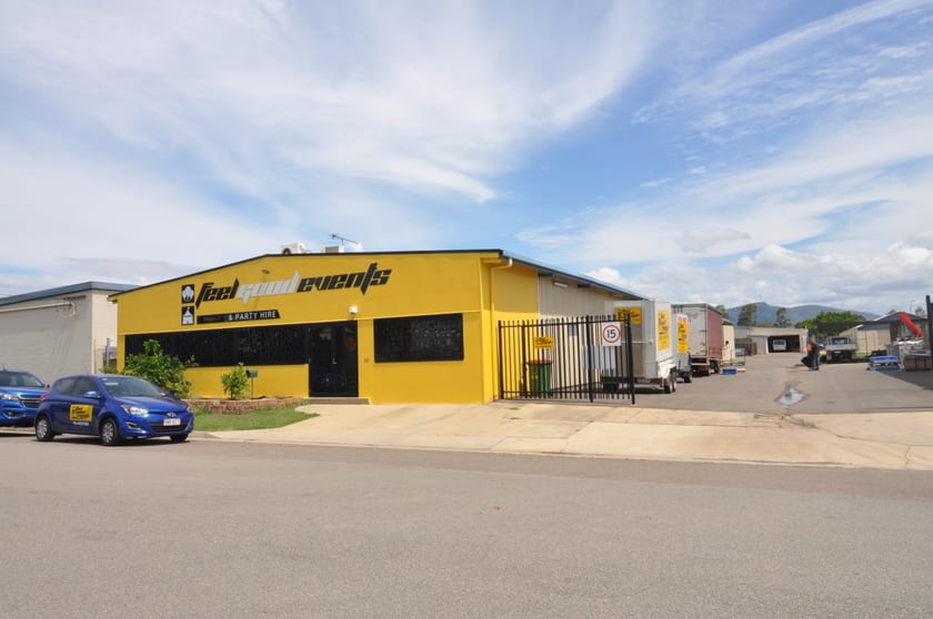 Click to view all images 3/199 Ingham Road West End QLD 4810 - Image 1