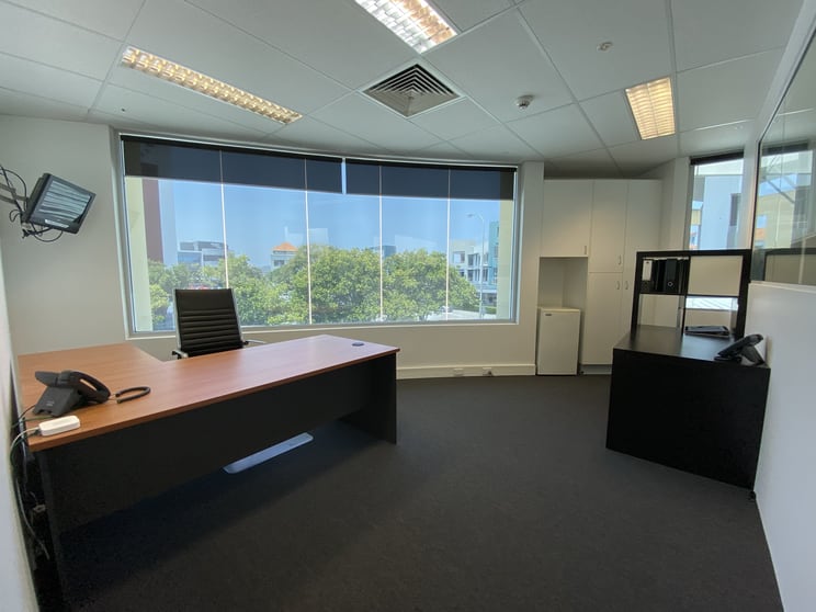 Click to view all images 1b/21 Lake Street Varsity Lakes QLD 4227 - Image 1