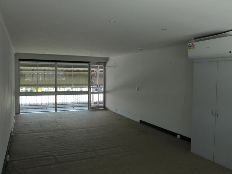 Click to view all images 4b/2563 Gold Coast Highway Mermaid Beach QLD 4218 - Image 2
