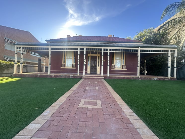 Click to view all images 28 Cheetham Street Kalgoorlie WA 6430 - Image 2